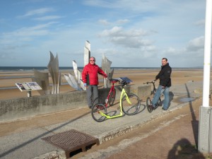 Omaha Beach na koloběžkách